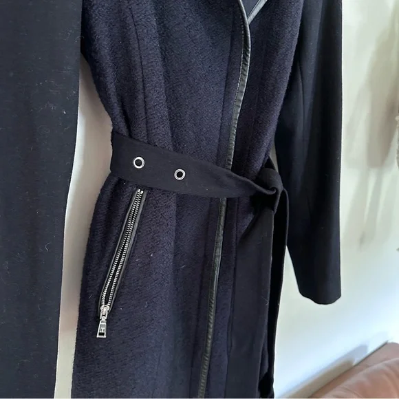 Tahari Wool Blend Full Zip Belted Black Pea Coat Women’s Sz Large